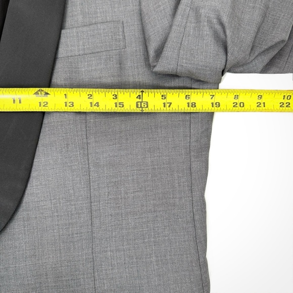 Brunello Cucinelli Silk & Wool Shawl Collar Formal Jacket | 38 - Picture 12 of 15